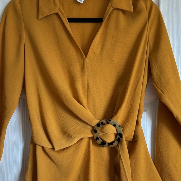 Stylish top shop blouse. Never worn. - Picture 2 of 3